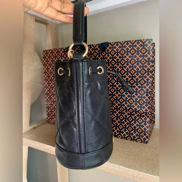Tory Burch Black Quilted Bucket Bag - Picture 3 of 11